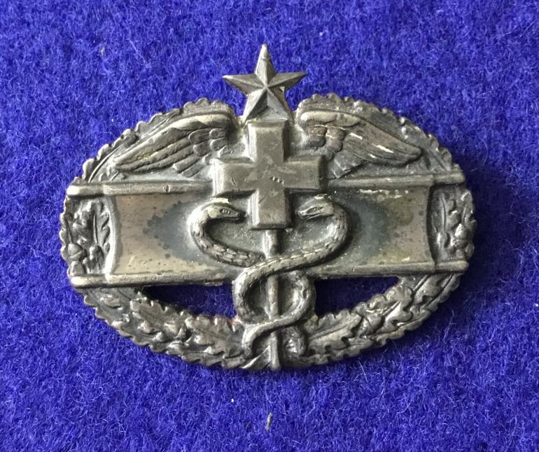 WWII and KOREAN WAR COMBAT MEDIC BADGE