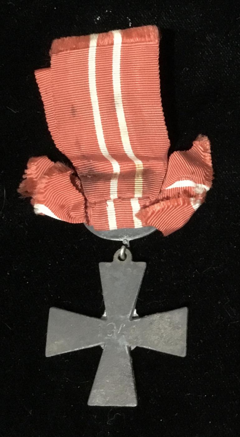 FINNISH ORDER OF LIBERTY CROSS with SWORDS - Image 2