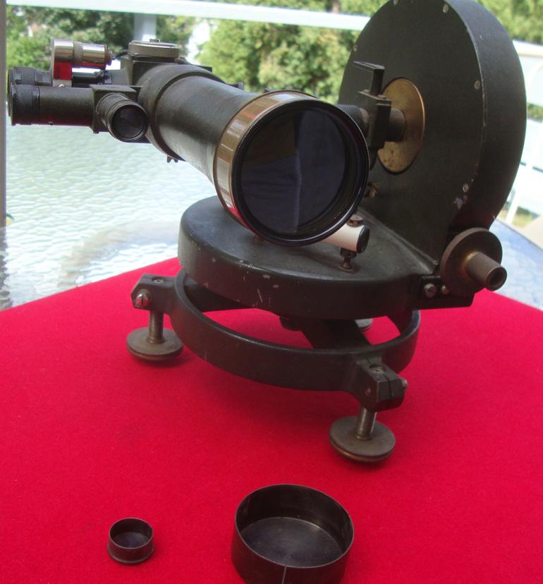 JAPANESE ARTILLERY THEODOLITE - Image 4