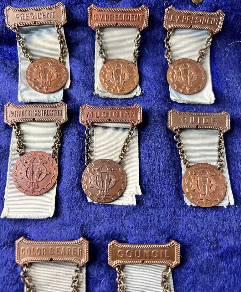 DAUGHTERS OF GAR VETERAN'S OFFICER MEDALS - Image 2