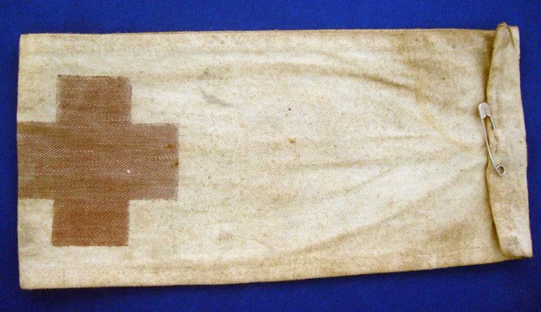 RED CROSS ARMBAND FOR SERVICE IN RUSSIA - Image 3