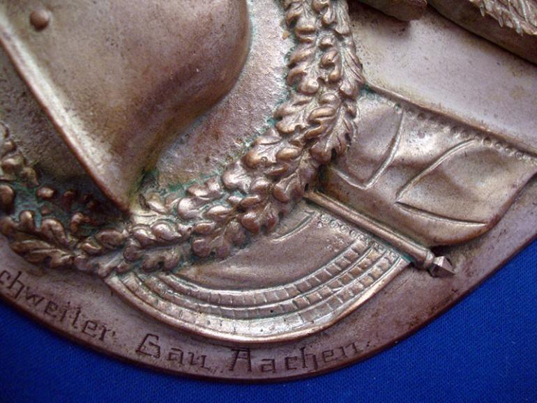 STAHLHELM GORGET FROM WWI - Image 5
