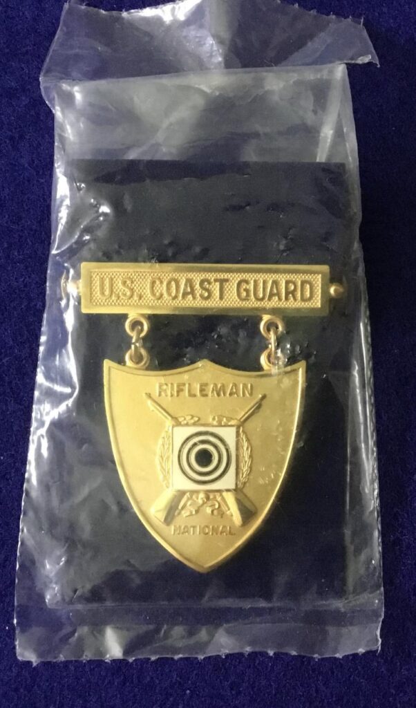 U. S. COAST GUARD NATIONAL RIFLEMAN BADGE
