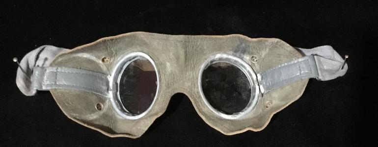 LEATHER SUN GOGGLES with CASE - Image 2