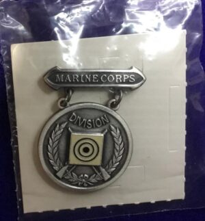 U. S. MARINE CORPS DIVISION SHOOTING BADGE