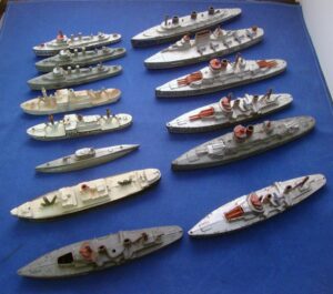 14 TINKER TOY WWII NAVY SHIPS