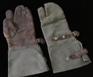 MITTENS - TWO FINGER