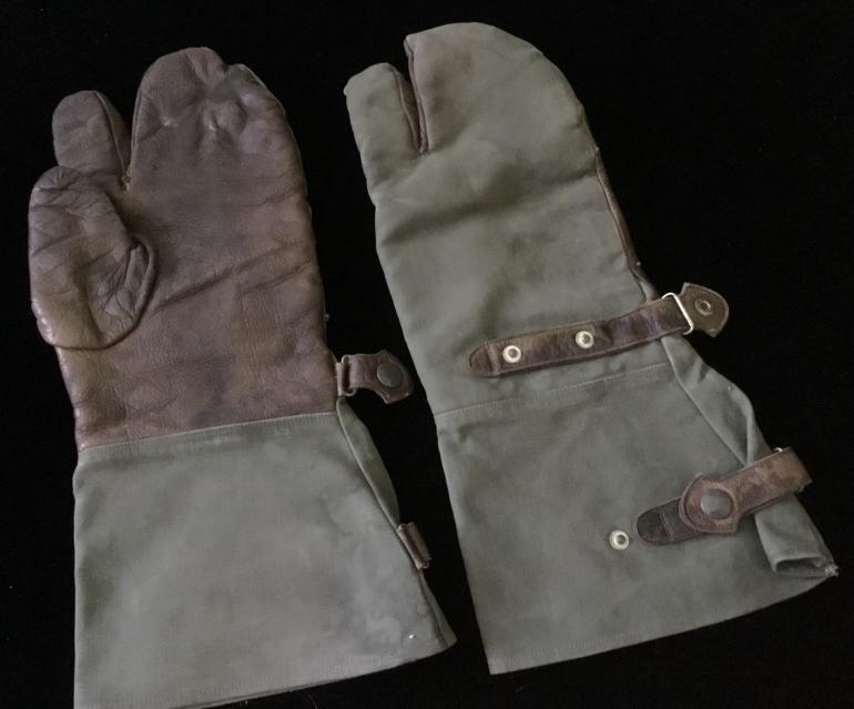 MITTENS - TWO FINGER