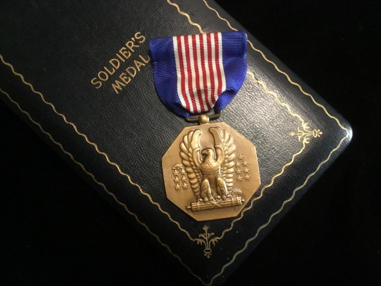 SOLDIERS MEDAL x SLOT BROACH x CASE - Image 2