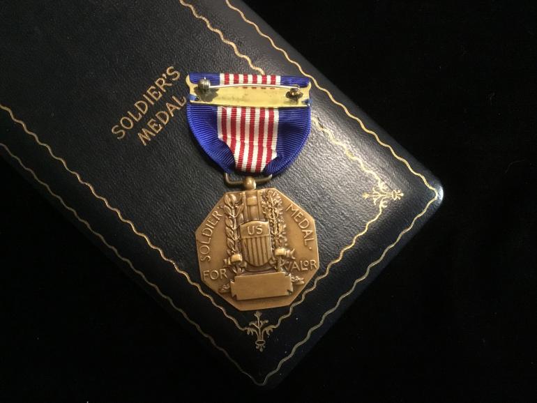 SOLDIERS MEDAL x SLOT BROACH x CASE - Image 3